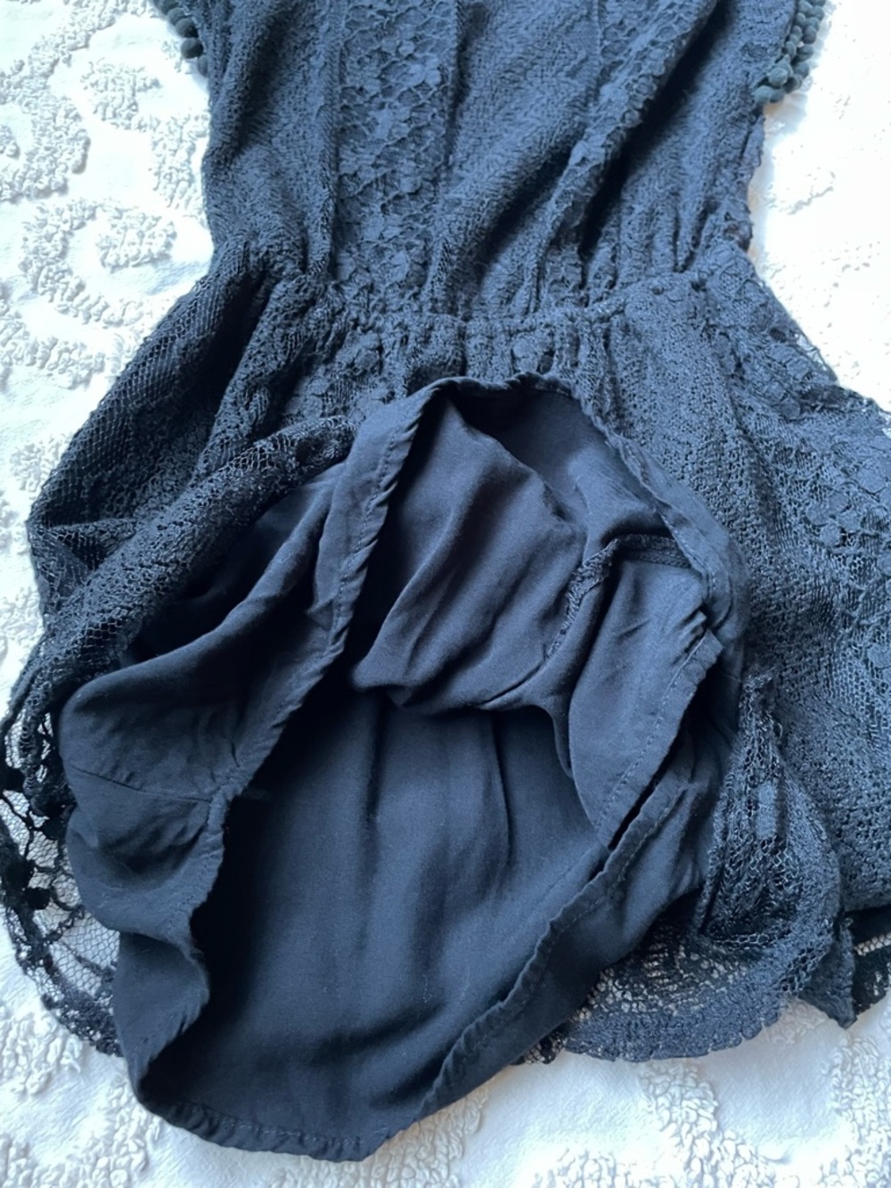 Black Lace Pom Pom rum Romper small - Picture 7 of 8